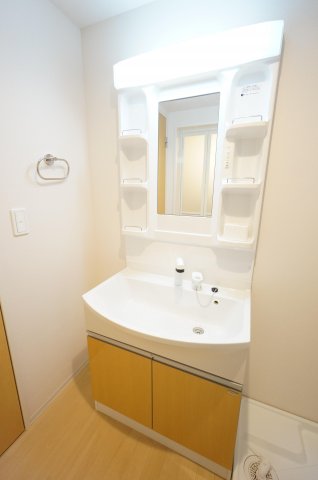 洗面設備　※同物件・反転タイプの写真です