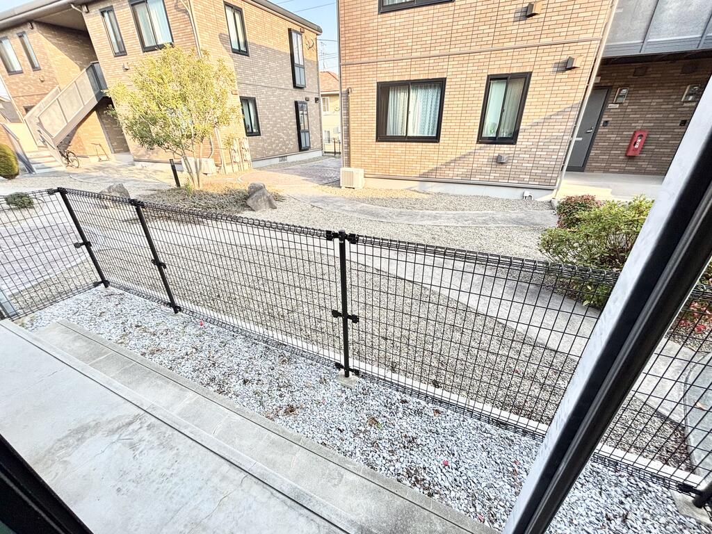 バルコニー　現況優先