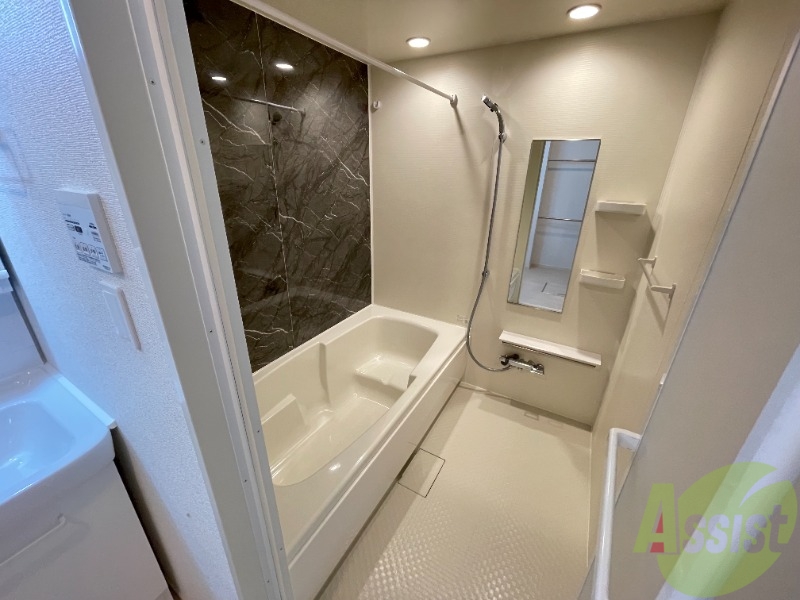 バス・シャワールーム　キレイ！