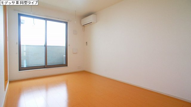 居室・リビング　居間です