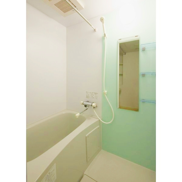 バス・シャワールーム　広々とした浴室で快適お風呂ライフ♪