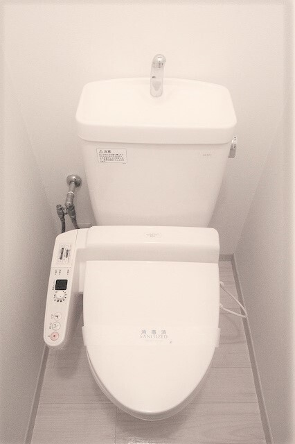 トイレ　トイレウォシュレット付