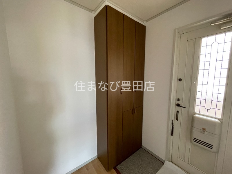 玄関　同型別部屋写真