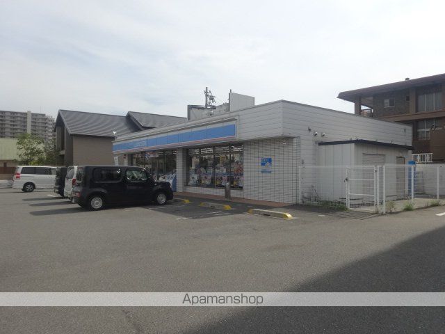 コンビニ　ローソン　和歌山西高松一丁目店（コンビニ）まで750m