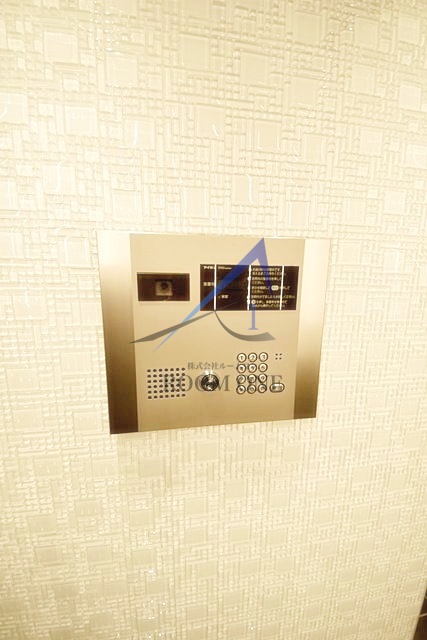 セキュリティ　モニター付きインターホンです。