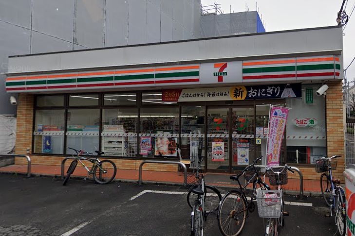 コンビニ　セブン-イレブン 小金井本町５丁目店（コンビニ）まで614m