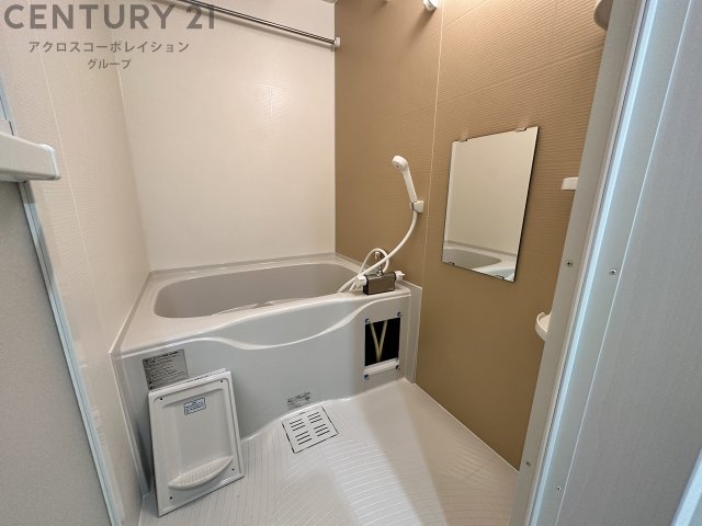 バス・シャワールーム　浴室乾燥機付きのお風呂!