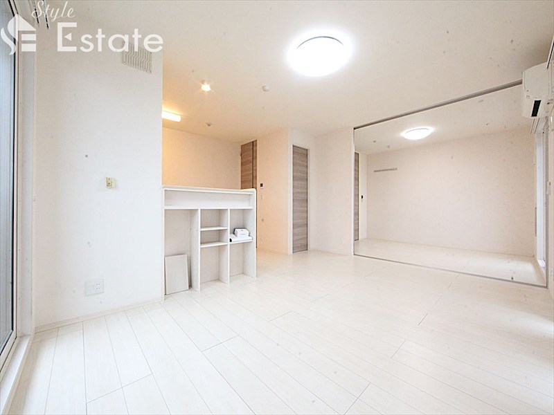 居室・リビング　内装