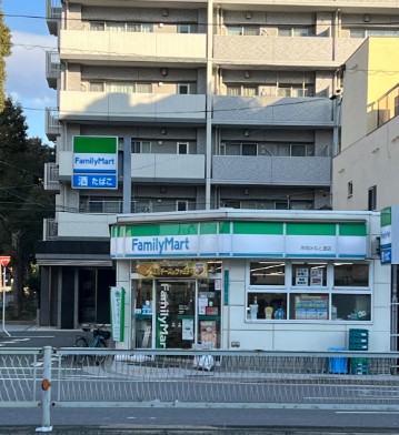 コンビニ　ファミリーマート 市岡みなと通店（コンビニ）まで177m