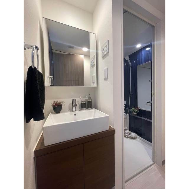 洗面設備　☆嬉しい独立洗面台☆ ※装飾品は付きません