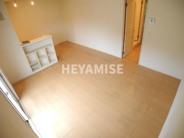 居室・リビング　※同物件反転タイプの写真でございます※現況を優先します※