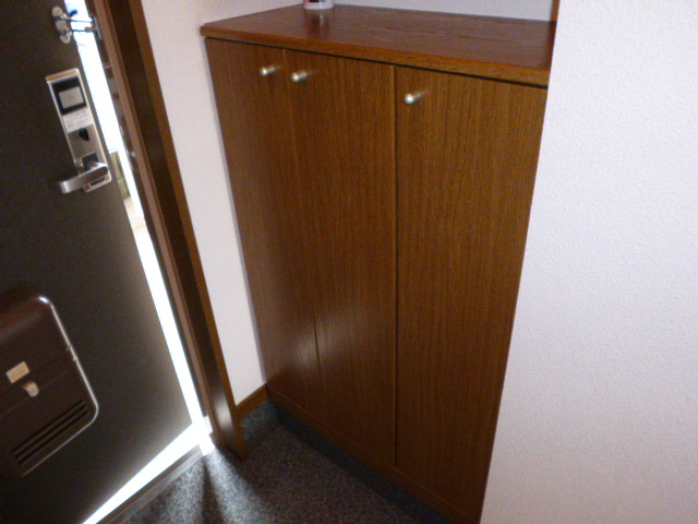 玄関　シューズボックス