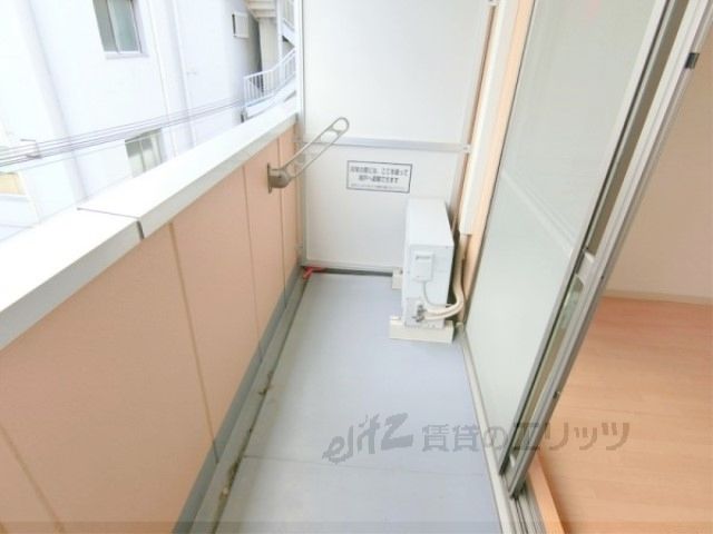 バルコニー　ベランダ