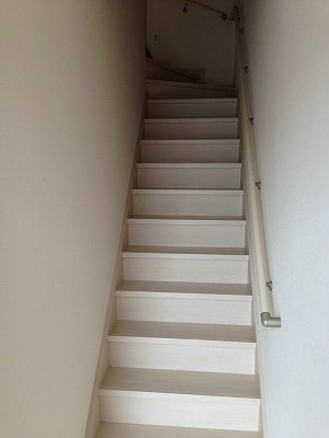 玄関　玄関は１階にあります