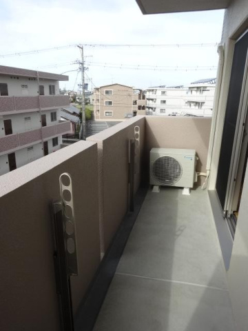 バルコニー　現況優先