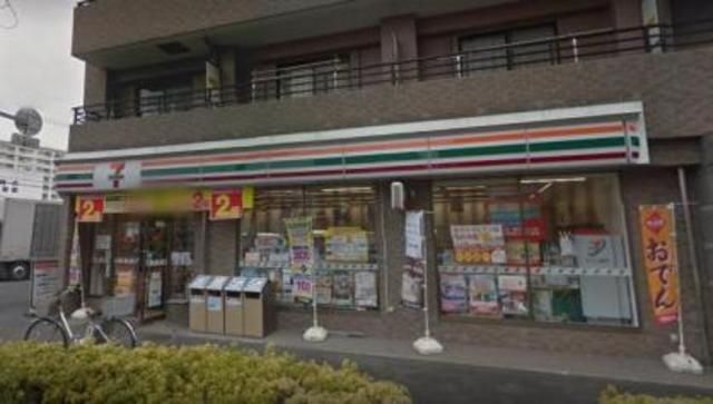 コンビニ　セブンイレブン（コンビニ）まで179m