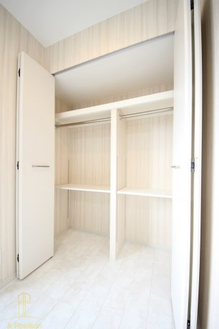 収納　エステムコート大阪新町