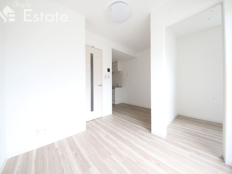 居室・リビング　内装