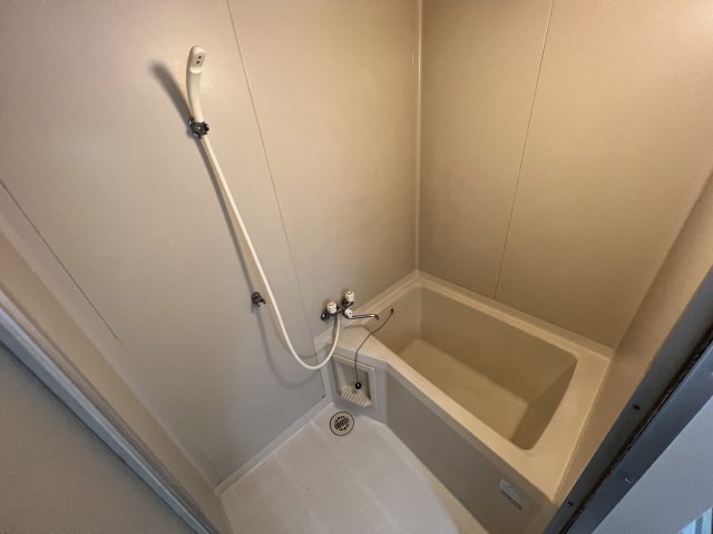 バス・シャワールーム　バストイレ別です♪