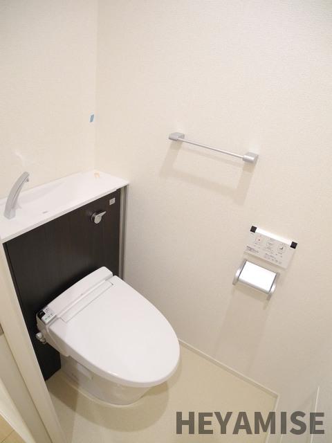 トイレ　※同間取りの別のお部屋の写真です※