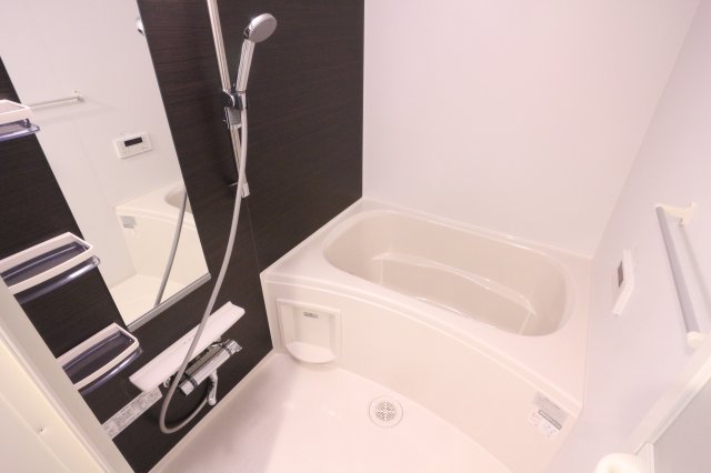 バス・シャワールーム　※未完成物件につき、同一施工会社の類似物件イメージ写真です。
