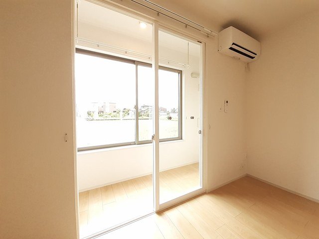 その他部屋・スペース　サンルーム。雨の日や冬でも安心して洗濯物が干せます！