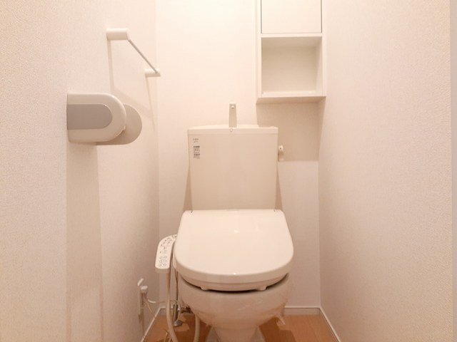 トイレ　ゆったりとした空間のトイレです