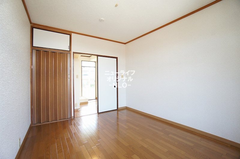 その他部屋・スペース　白を基調とした明るいお部屋で、インテリアが映えます。