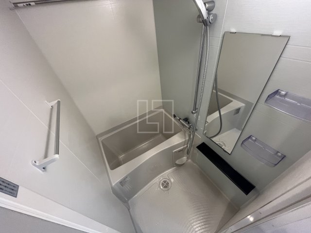 バス・シャワールーム　ラヴィータ難波元町　浴室