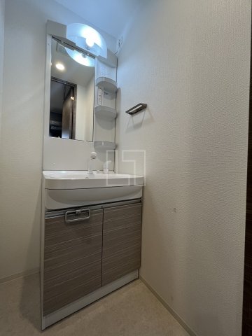 洗面設備　ラヴィータ難波元町　独立洗面台
