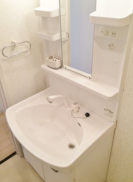 洗面設備　先発洗面化粧台