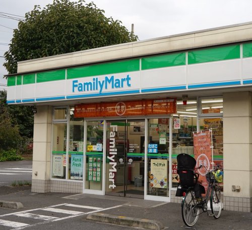 コンビニ　ファミリーマート 藤が丘駅東店（コンビニ）まで1669m