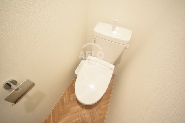 トイレ　ラシーヌ瓦屋町　トイレ