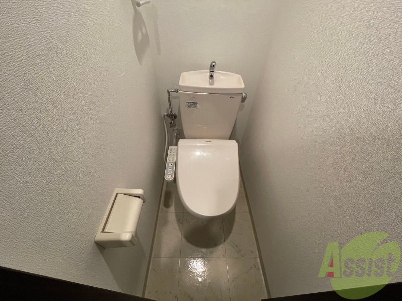 トイレ　ウォシュレット機能がついたトイレ。安心して使用できますね。