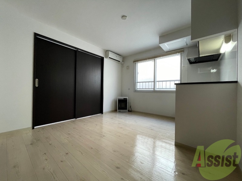 居室・リビング　広くてキレイなお部屋が広がっていて、充実した生活が送れそう。