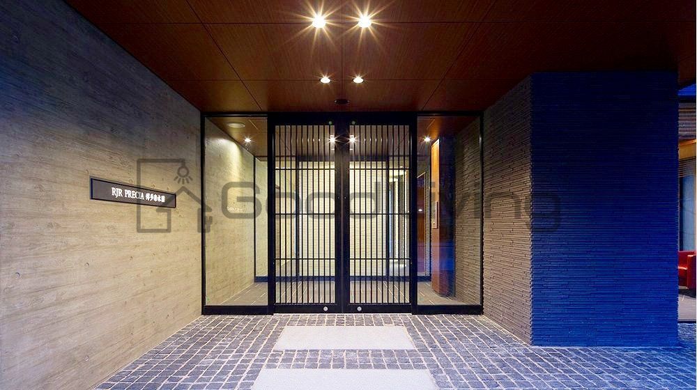 エントランス　オートロック付きで不審者シャットアウト