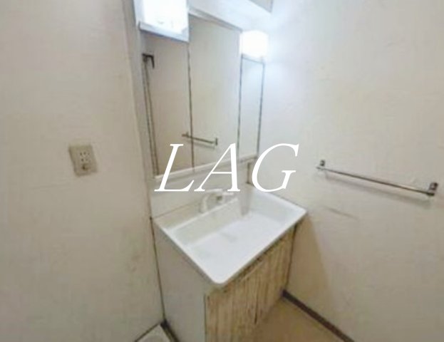洗面設備　独立洗面台です。