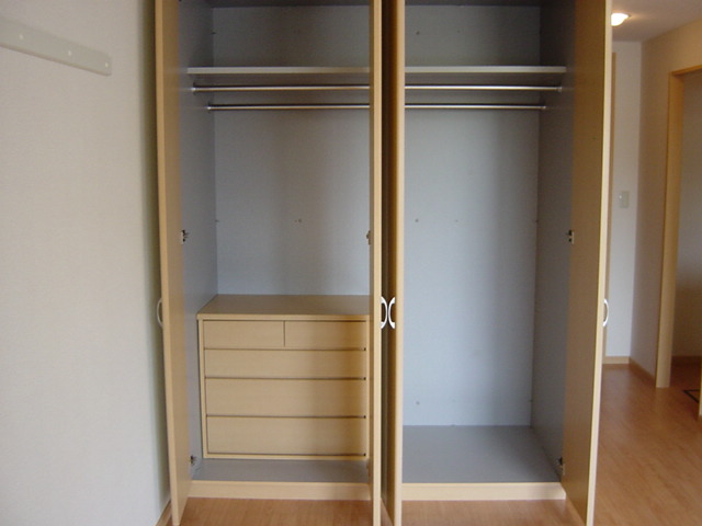 収納　家具付きクローゼット