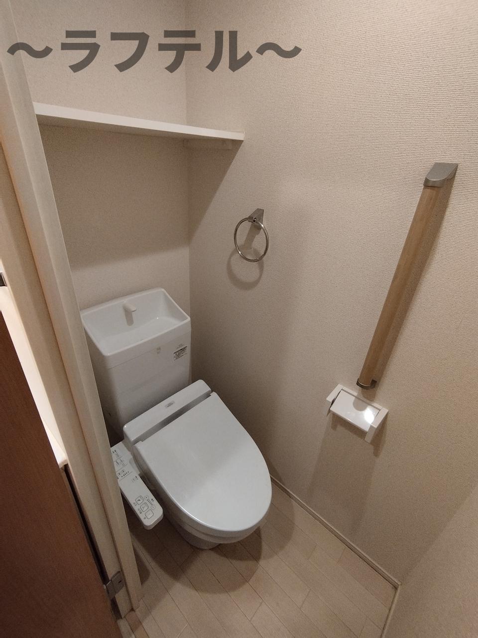 トイレ　同メーカー施工　別部屋イメージ写真