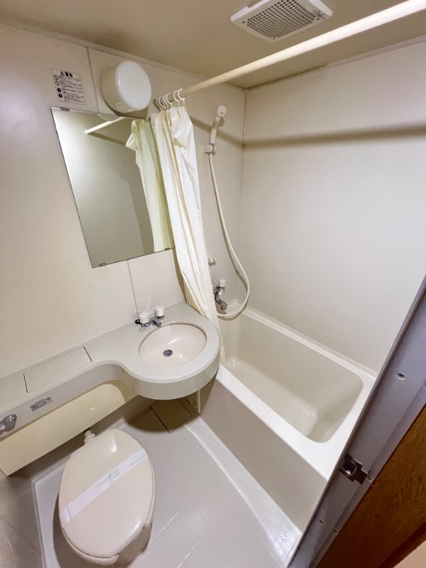 バス・シャワールーム　※他部屋参考写真