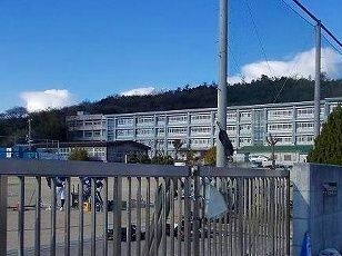 その他　別所小学校まで620m