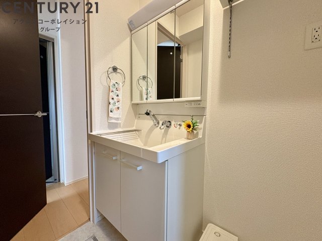 洗面設備　オシャレな独立洗面台