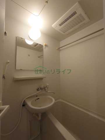 洗面設備　別部屋の参考写真です