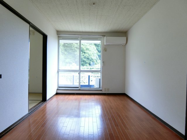 居室・リビング　イメージ203号室の写真