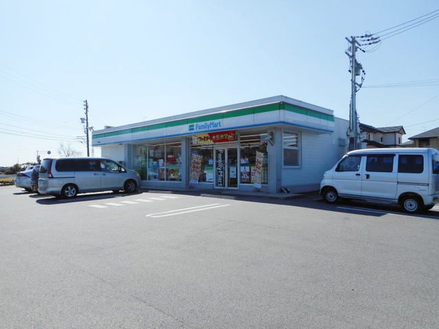コンビニ　ファミリーマート小園前店（コンビニ）まで1000m