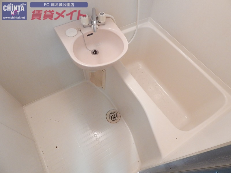 バス・シャワールーム　別部屋参考写真です