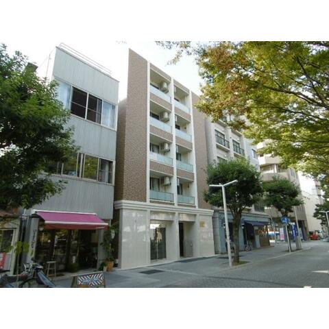 建物外観　落ち着いた雰囲気の外観です