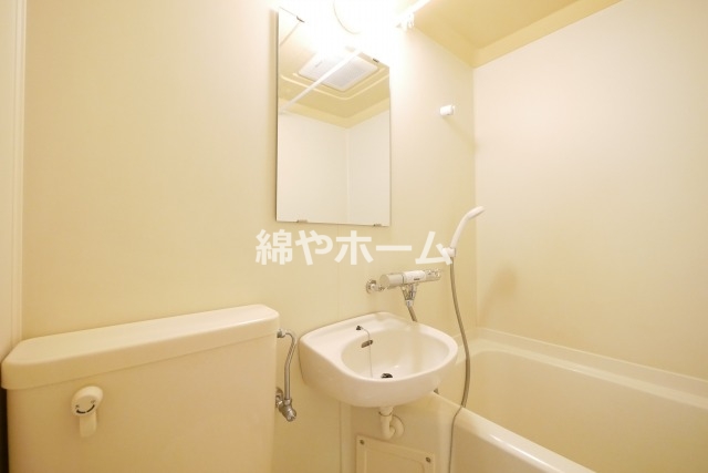 洗面設備　洗面所です