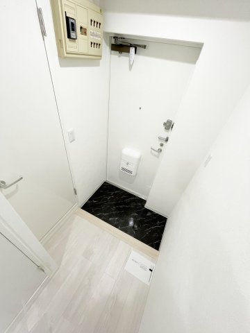 玄関　※同仕様参考写真