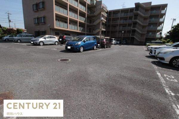 駐車場　敷地内に駐車場もございます！